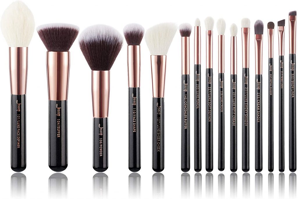 lot de pinceaux à maquillage